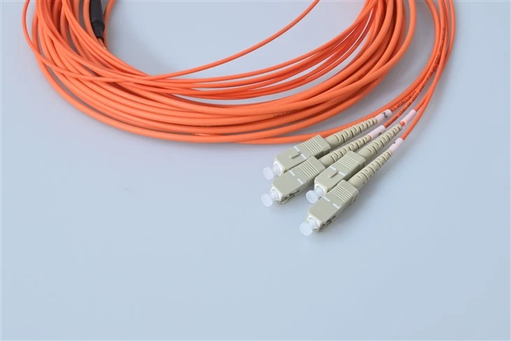 12-žilni patch kabel SC Multimode Orange