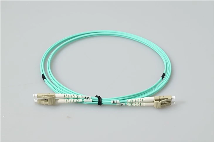LC v LC OM3 50/125 Multimode Duplex Fiber Patch kabel